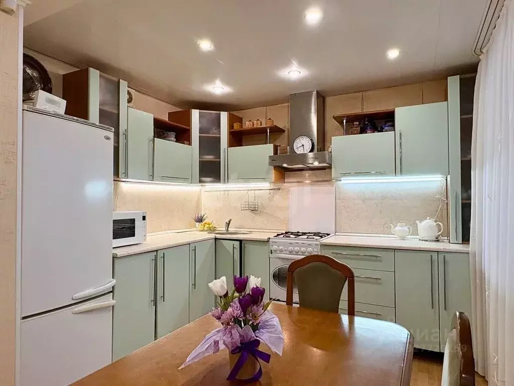 3-к кв. Вологодская область, Череповец Любецкая ул., 49 (63.7 м) - Фото 2