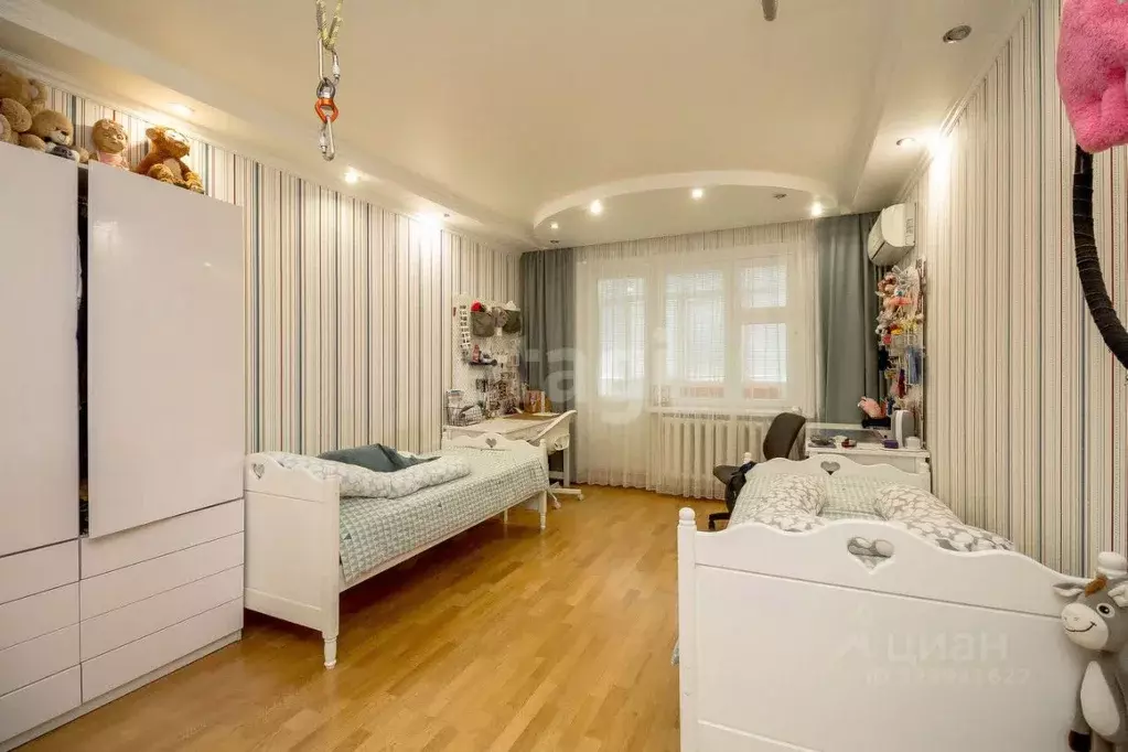 3-к кв. Тюменская область, Тюмень ул. Сакко, 30 (96.5 м) - Фото 1