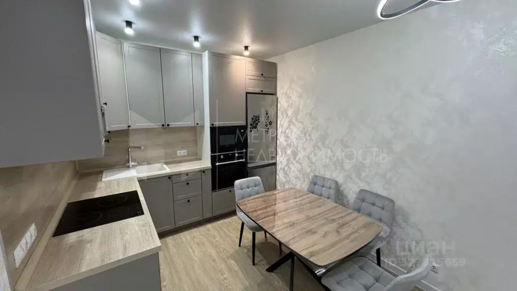 1-к кв. Тюменская область, Тюмень ул. Тимофея Чаркова, 87 (39.9 м) - Фото 1