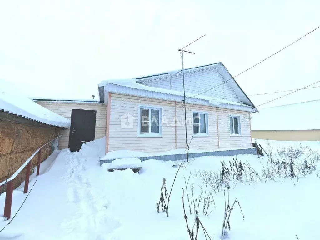 Дом в Пензенская область, Лунино рп ул. Нагорная, 106 (110 м) - Фото 1