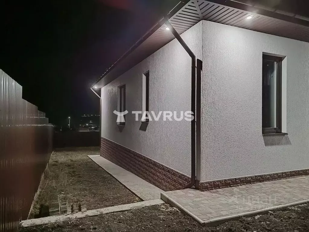 Дом в Крым, Симферопольский район, Трудовское с/пос, с. Денисовка ул. ... - Фото 2