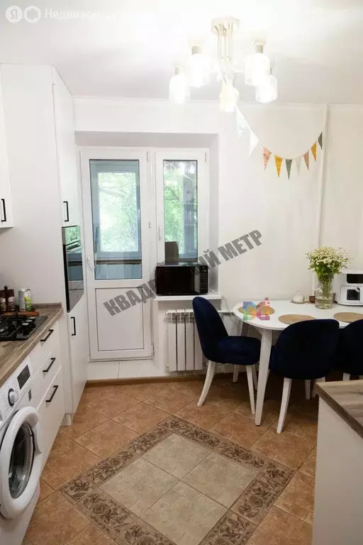 3-комнатная квартира: Элиста, улица Чкалова, 7 (67.8 м) - Фото 0