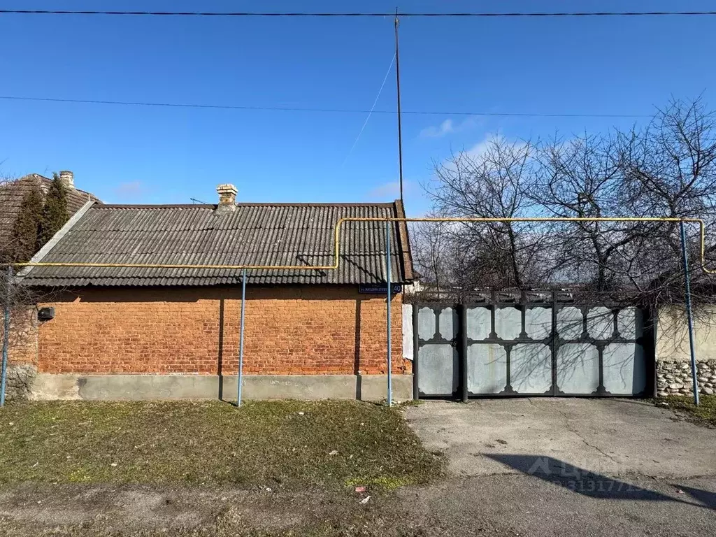 Дом в Кабардино-Балкария, Лескенский район, с. Аргудан ул. Имени ... - Фото 0