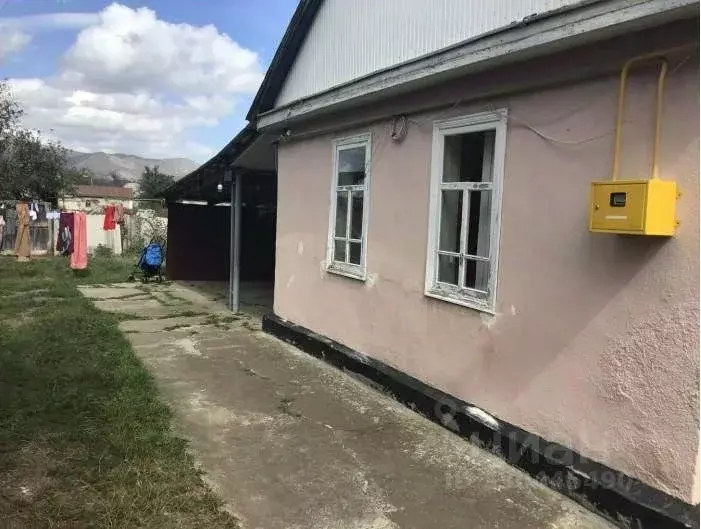 Дом в Карачаево-Черкесия, Зеленчукская ст-ца пер. Гражданский, 13 (40 ... - Фото 1