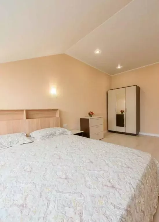 2-к кв. Краснодарский край, Геленджик Верхняя ул., 4к7 (70.0 м) - Фото 1