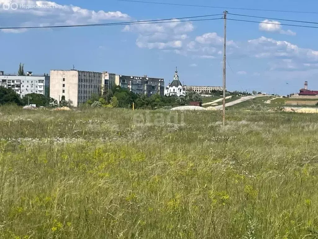 Участок в посёлок городского типа Новоозёрное, Сосновая улица (6 м) - Фото 0