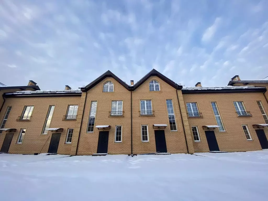 Таунхаус в Ленинградская область, Ломоносовский район, д. Низино ул. ... - Фото 1