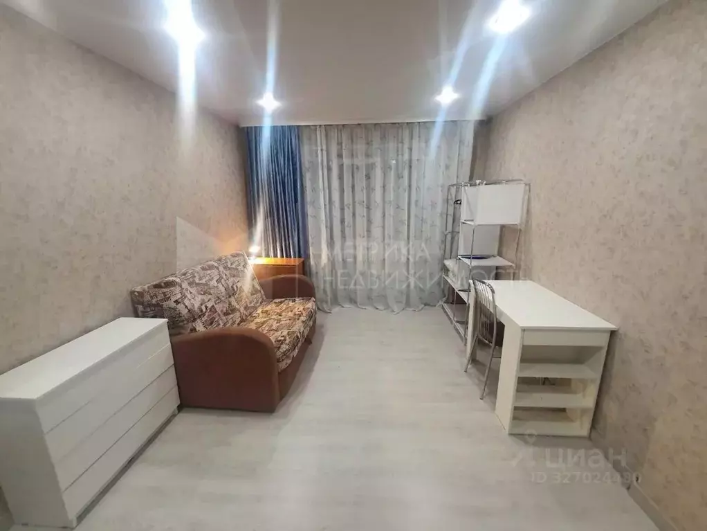 Студия Тюменская область, Тюмень ул. Красина, 5 (12.4 м) - Фото 1