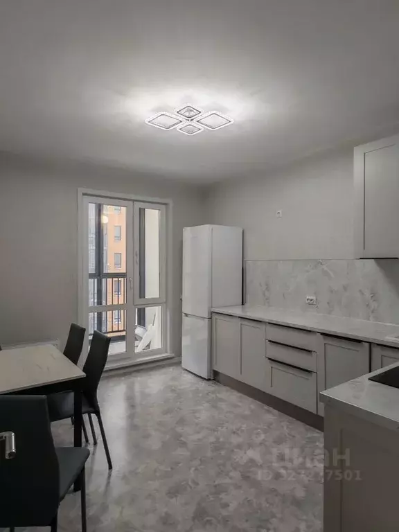 3-к кв. Татарстан, Казань ул. Генерала Махмута Гареева, 17 (80.0 м) - Фото 1