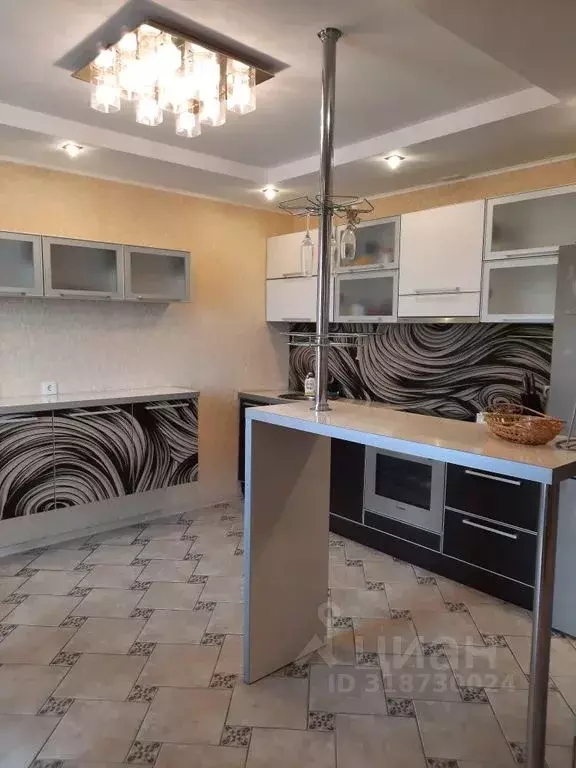 1-к кв. Карелия, Петрозаводск наб. Варкауса, 27к2 (56.0 м) - Фото 1