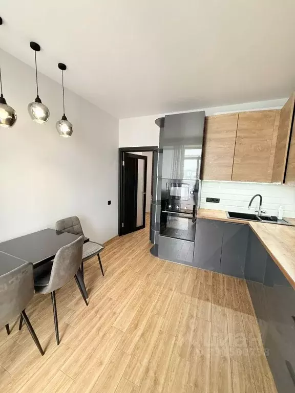 2-к кв. Крым, Симферополь ул. Батурина, 143 (58.0 м) - Фото 2