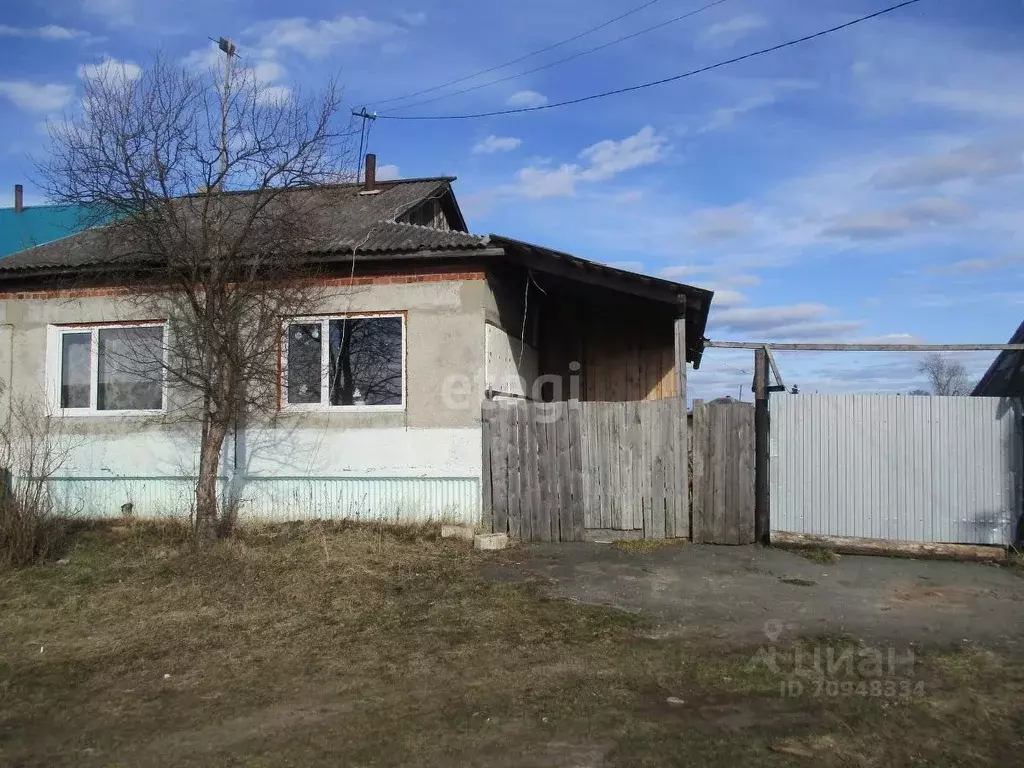 Дом в Свердловская область, Слободо-Туринский район, Сладковское ... - Фото 0