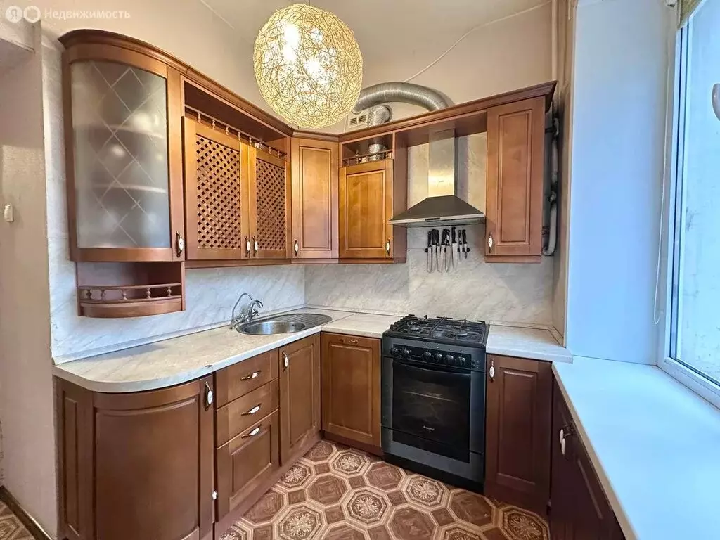 3-комнатная квартира: Великий Новгород, район Торговая сторона, улица ... - Фото 2