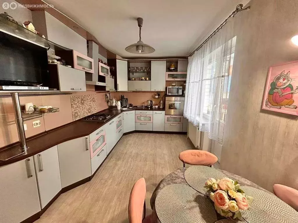 3-комнатная квартира: Великий Новгород, Донецкий район, улица ... - Фото 1