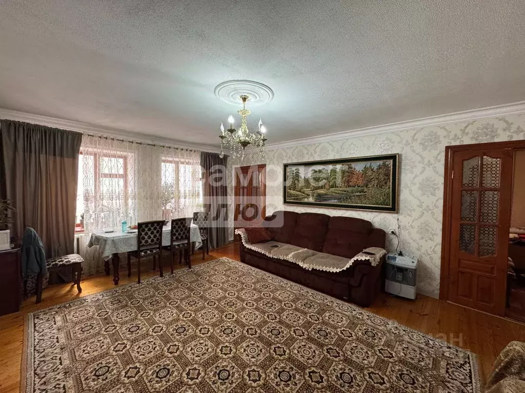 Дом в Дагестан, Хасавюрт пл. Имени З.Н. Батырмурзаева, 8 (172 м) - Фото 1