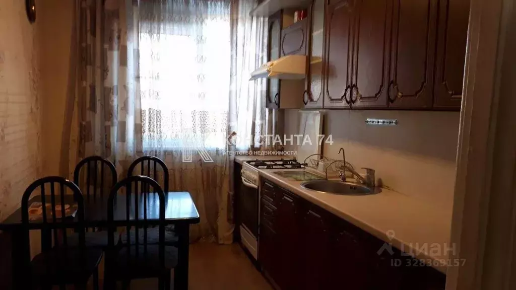 4-к кв. Челябинская область, Челябинск просп. Ленина, 18 (90.0 м) - Фото 1