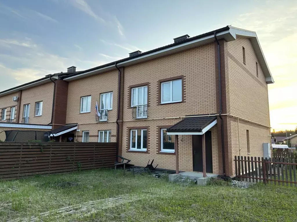 Таунхаус в Калужская область, Обнинск ул. Заречная, 12/1 (58 м) - Фото 1