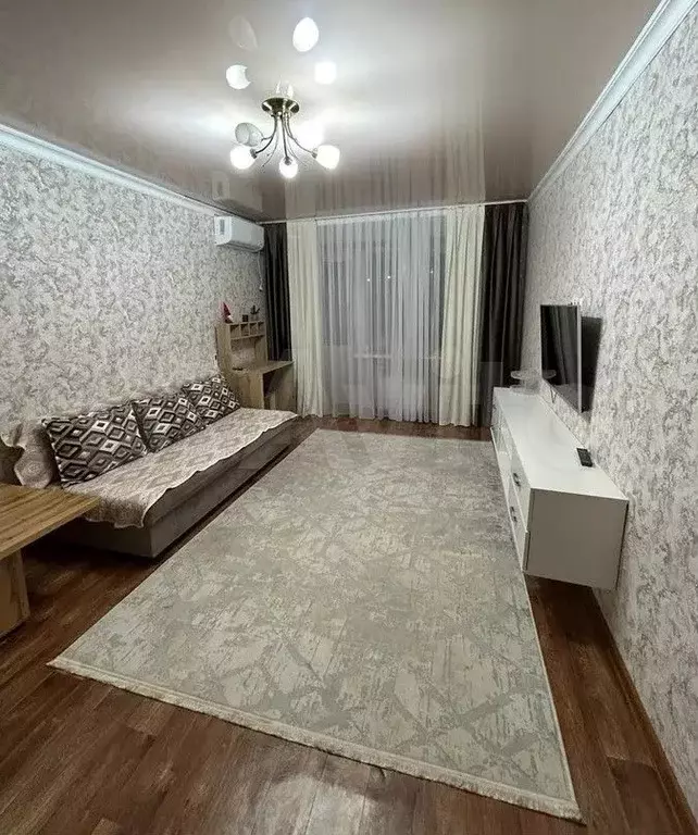 1-к. квартира, 37 м, 8/9 эт. - Фото 0