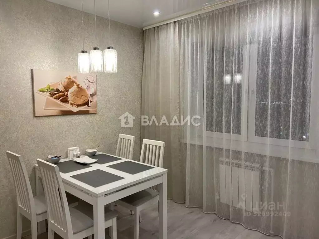 2-к кв. Бурятия, Улан-Удэ ул. Модогоева, 4 (67.0 м) - Фото 2