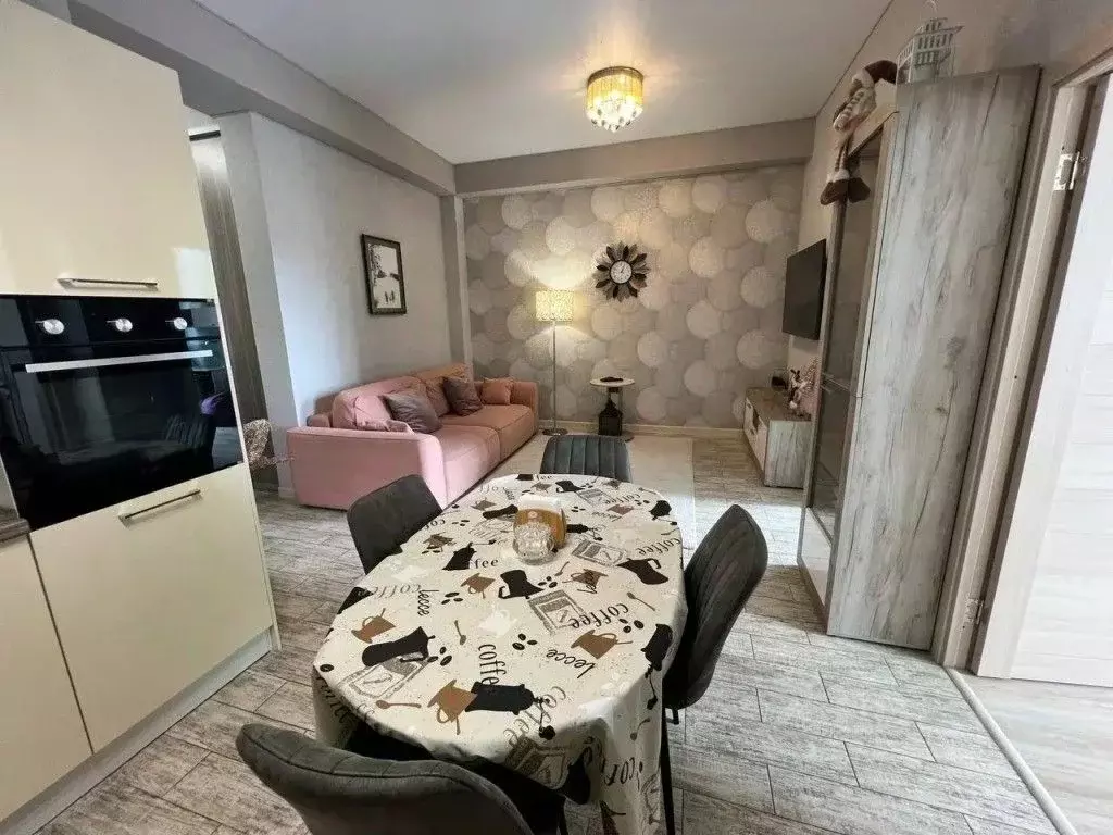 3-к кв. Краснодарский край, Сочи Адлер жилрайон, ул. Ульянова, 122 ... - Фото 0