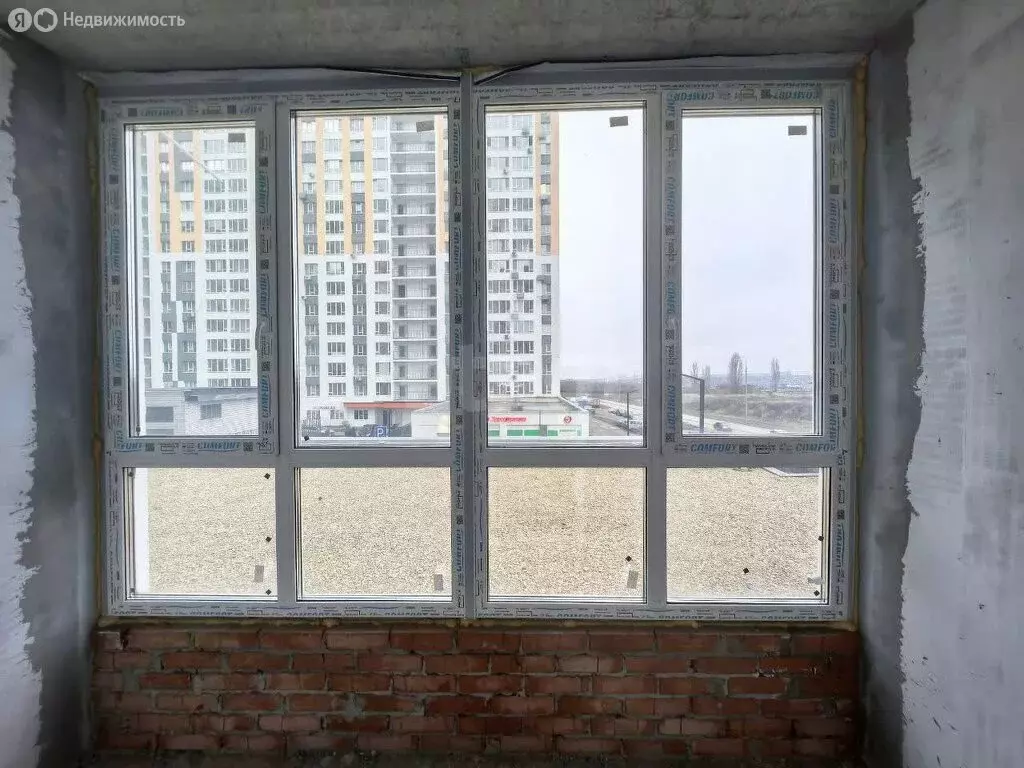 3-комнатная квартира: Саратов, улица имени Академика Н.Н. Семёнова, 17 ... - Фото 2