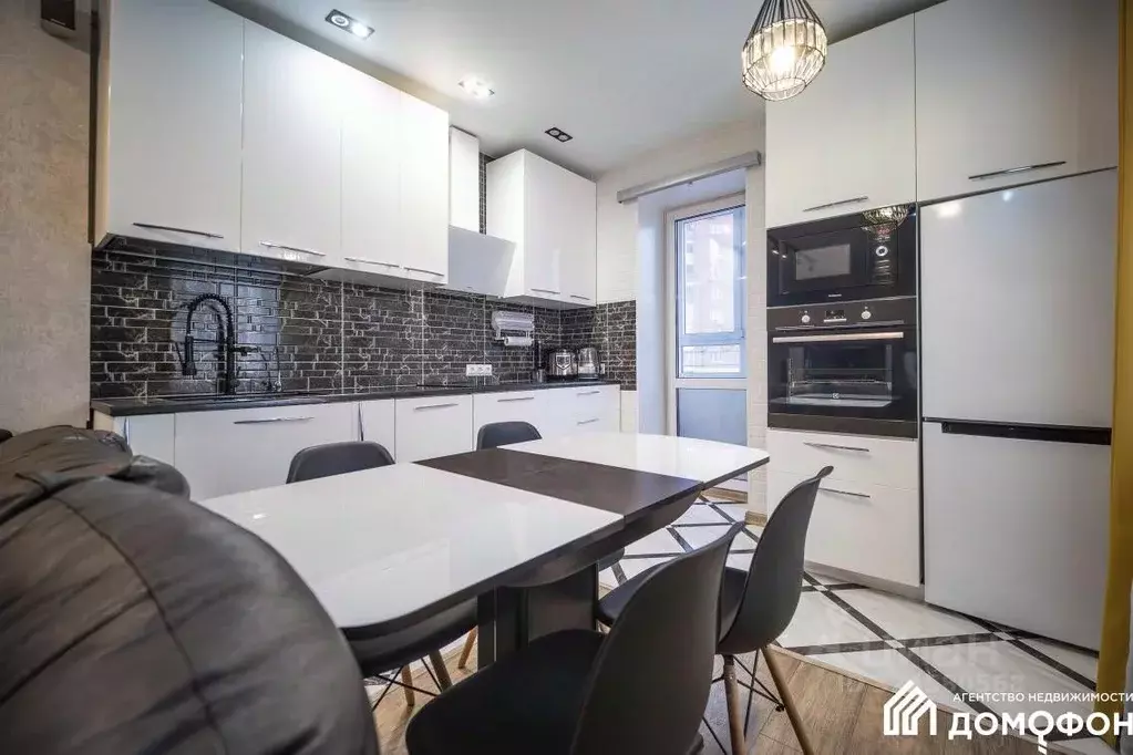 1-к кв. Омская область, Омск ул. Красный Путь, 139к1 (43.4 м) - Фото 1