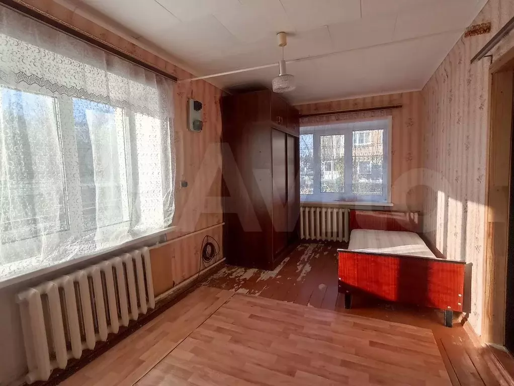 Комната 30 м в 2-к., 1/2 эт. - Фото 0