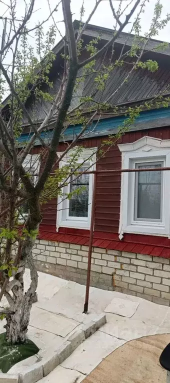 Дом в Саратовская область, Петровский район, Пригородное муниципальное ... - Фото 1