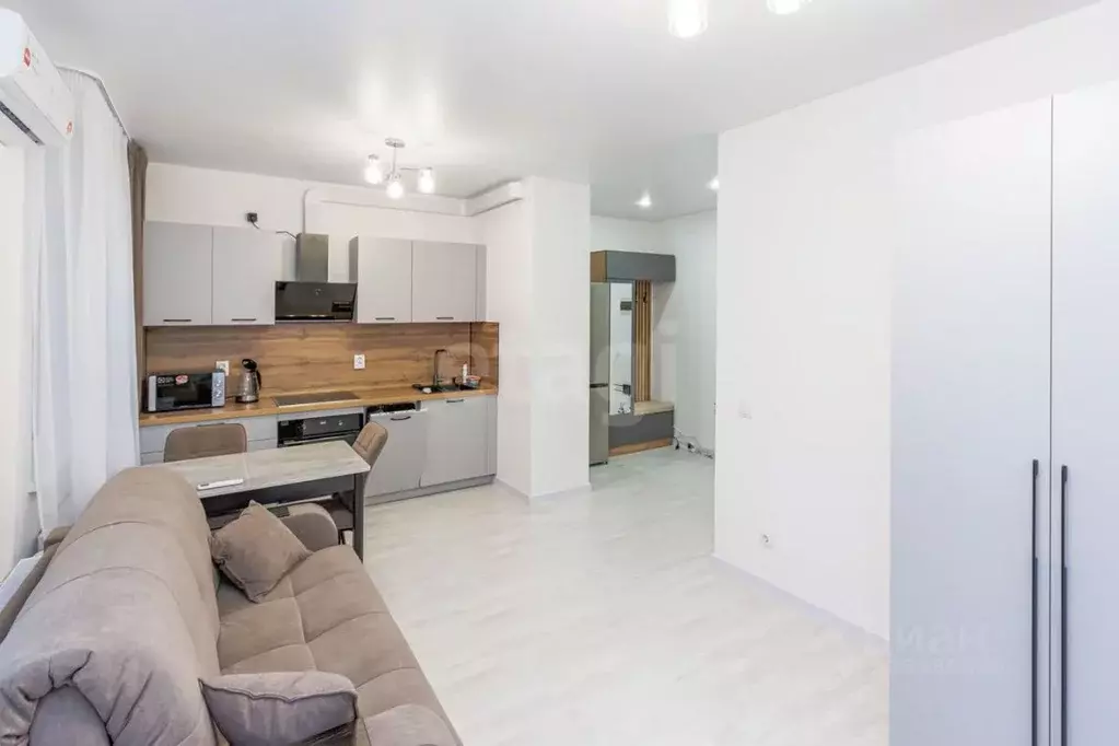 Студия Тюменская область, Тюмень ул. Николая Глебова, 6 (28.3 м) - Фото 2