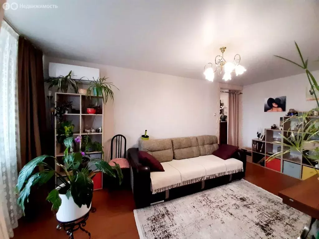 3-комнатная квартира: Воздвиженка, Пионерская улица, 4 (56.4 м) - Фото 1