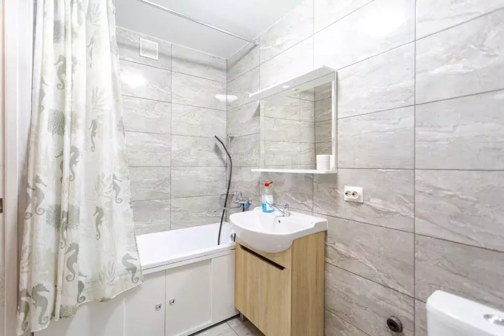 1-к кв. Кемеровская область, Новокузнецк просп. Н.С. Ермакова, 30 ... - Фото 0