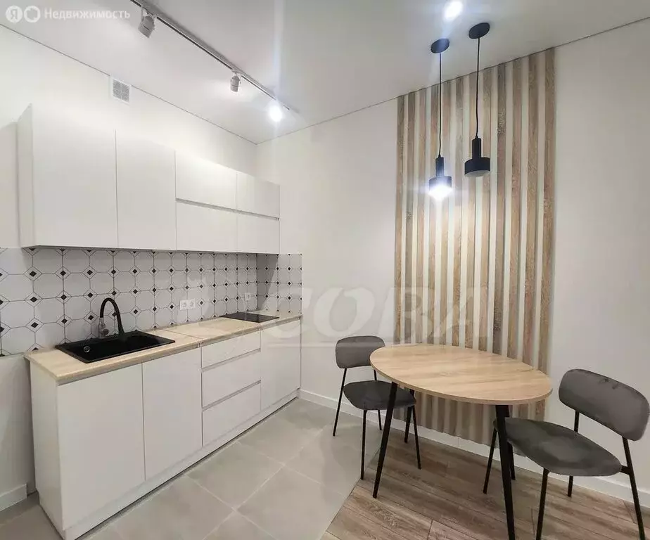 1-комнатная квартира: Тюмень, улица Молодогвардейцев, 5к1 (43.8 м) - Фото 0