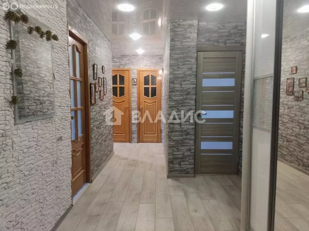 3-комнатная квартира: Смоленск, Хлебозаводской переулок, 13 (68.4 м) - Фото 1