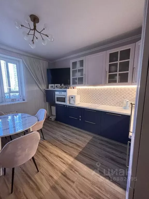 3-к кв. Санкт-Петербург Парашютная ул., 44к2 (69.1 м) - Фото 0