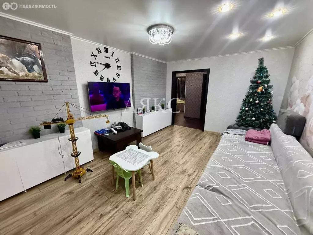 3-комнатная квартира: Ишимбай, улица Чкалова, 24 (60 м) - Фото 1