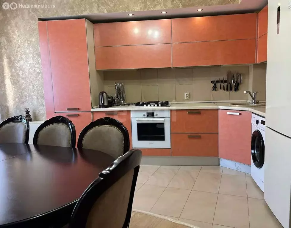 2-комнатная квартира: Калининград, улица Горького, 170 (69 м) - Фото 0