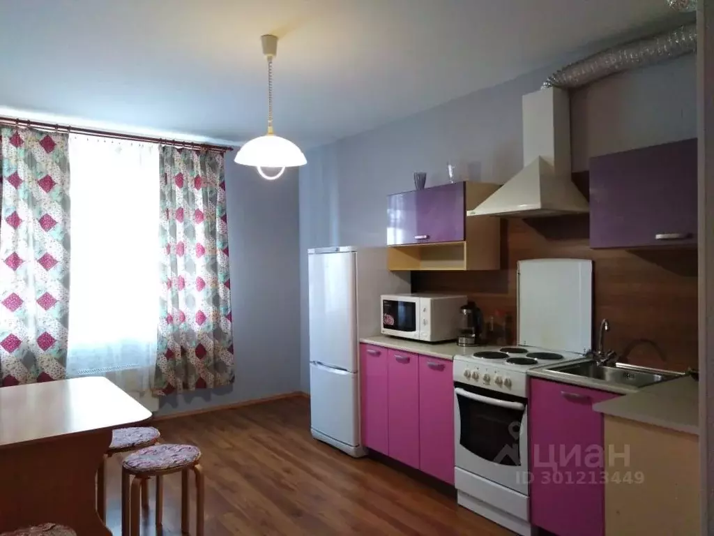 2-к кв. Свердловская область, Екатеринбург ул. Комсомольская, 78 (54.0 ... - Фото 1