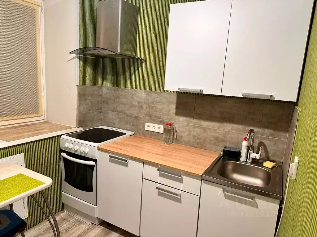 2-к кв. Мурманская область, Кировск Юбилейная ул., 10 (45.0 м) - Фото 1