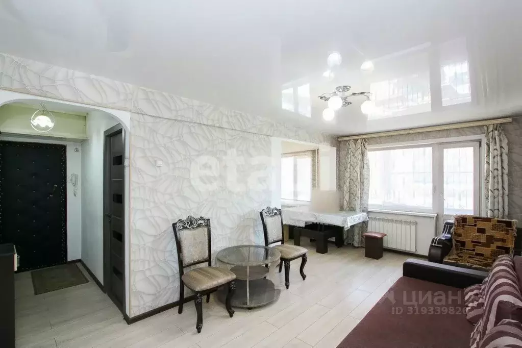 3-к кв. Бурятия, Улан-Удэ Геологическая ул., 21 (50.13 м) - Фото 0