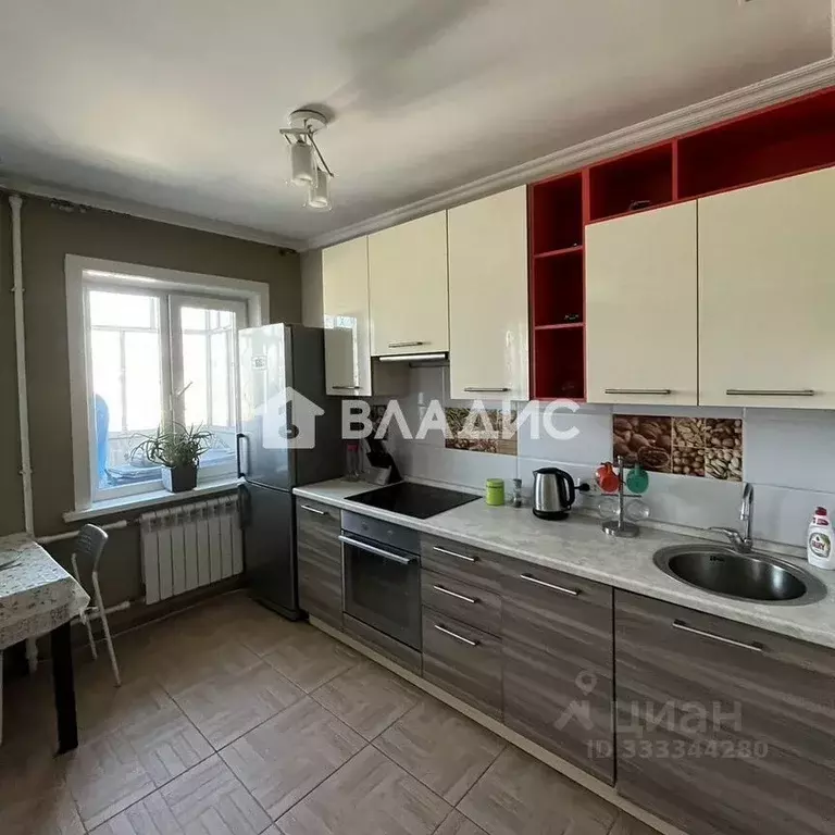 3-к кв. Бурятия, Улан-Удэ Ключевская ул., 72 (66.4 м) - Фото 1