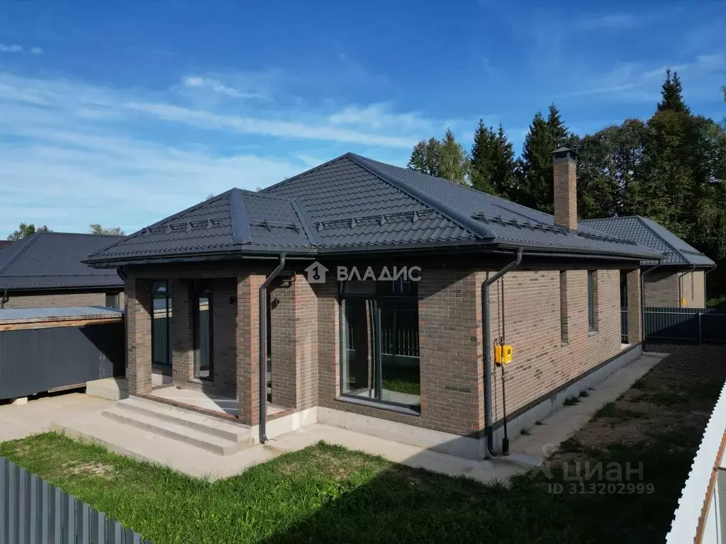 Дом в Калужская область, Жуковский район, Совхоз Победа с/пос, ... - Фото 1