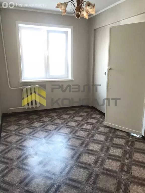 3-комнатная квартира: Омск, микрорайон Заозёрный, улица Бородина, 33 ... - Фото 0