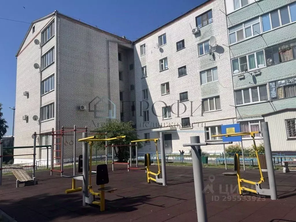 3-к кв. Белгородская область, Новый Оскол Дорожная ул., 3Б (56.3 м) - Фото 0