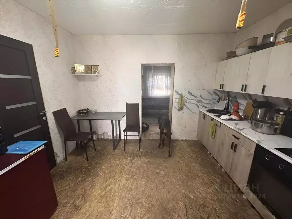 Дом в Хакасия, Черногорск Уйбатская ул., 24 (50 м) - Фото 2