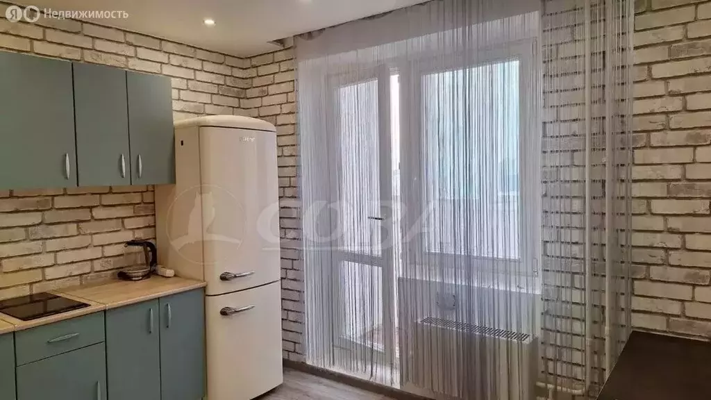 1-комнатная квартира: Тюмень, улица Валентины Трофимовой, 3 (38 м) - Фото 1