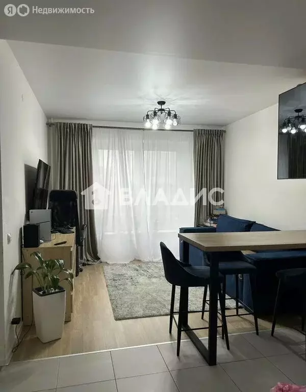 3-комнатная квартира: Люберцы, улица Лётчика Ларюшина, 6к2 (67.8 м) - Фото 2