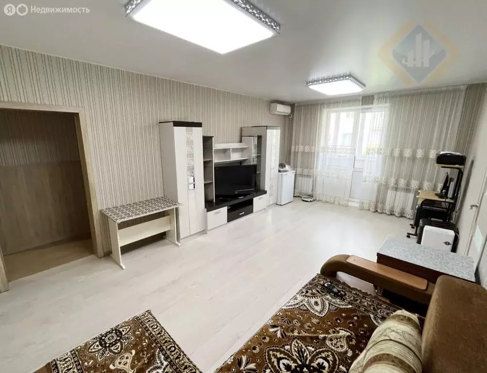 3-комнатная квартира: Находка, Нахимовская улица, 13 (80 м) - Фото 1