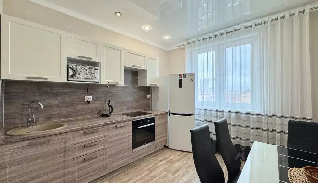 2-к кв. Татарстан, Казань ул. Сибгата Хакима, 52 (61.2 м) - Фото 1