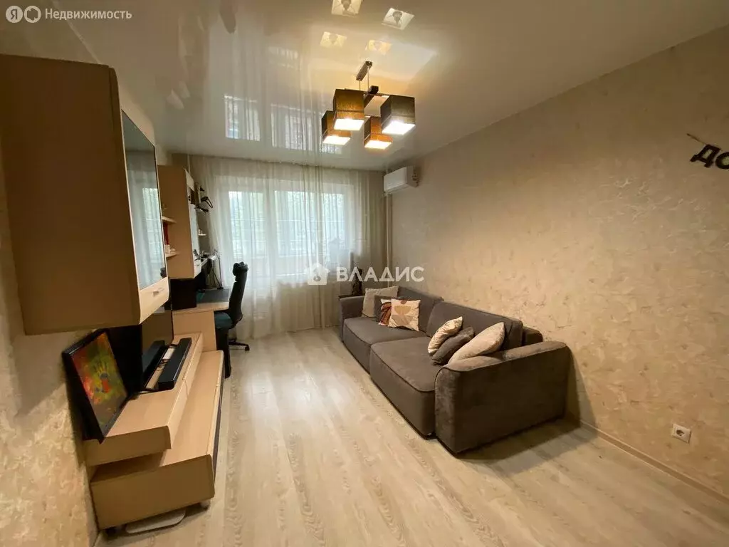 3-комнатная квартира: Белгород, улица Щорса, 10 (72 м) - Фото 1