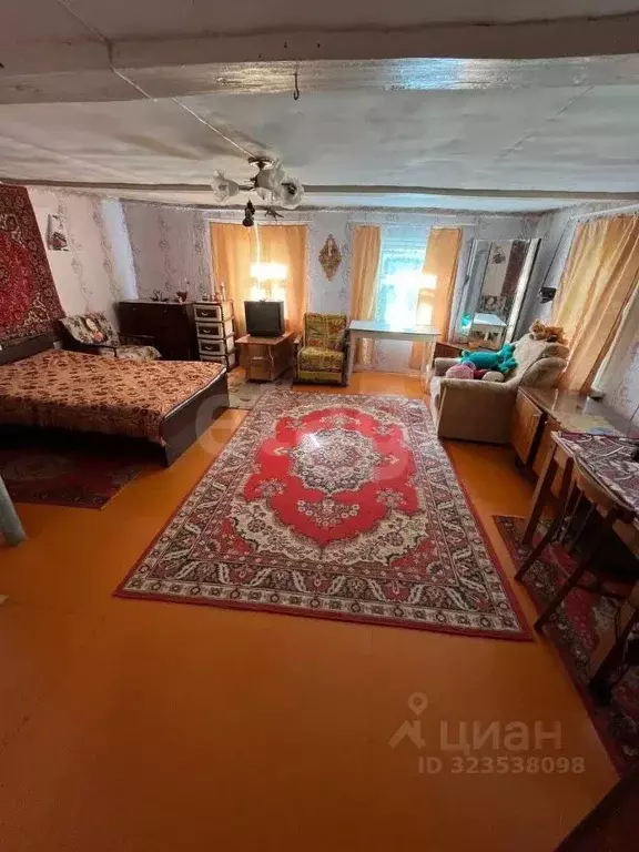 Дом в Псковская область, Бежаницкий муниципальный округ, д. Красное ... - Фото 1